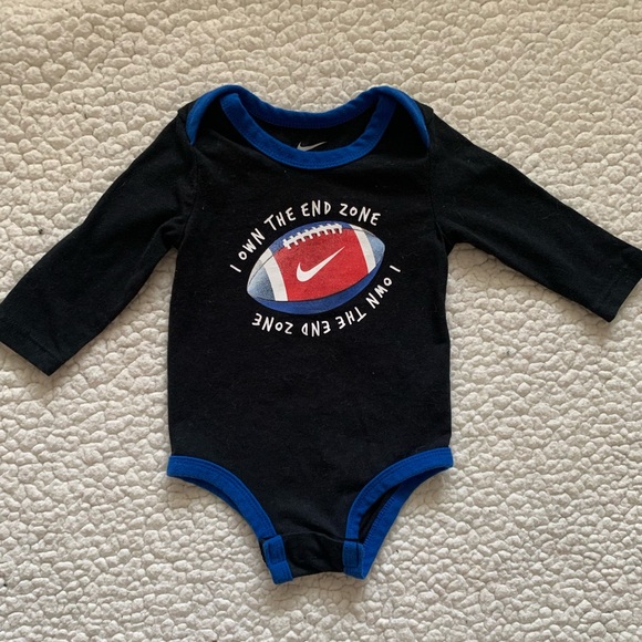 Nike 6month onesie outfit - Picture 4 of 6